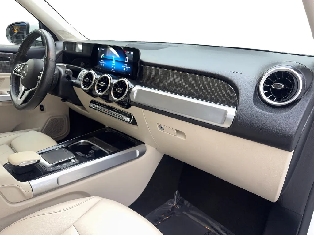 Mercedes-Benz GLB photo 57