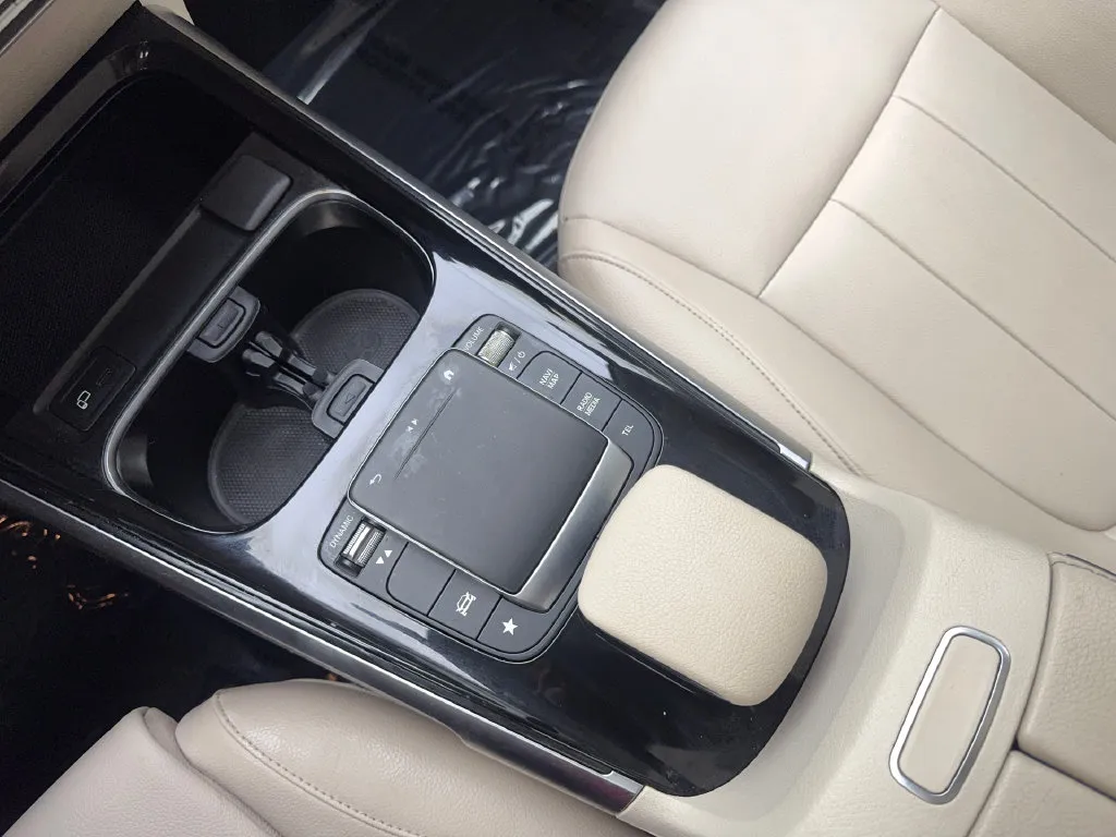 Mercedes-Benz GLB photo 73