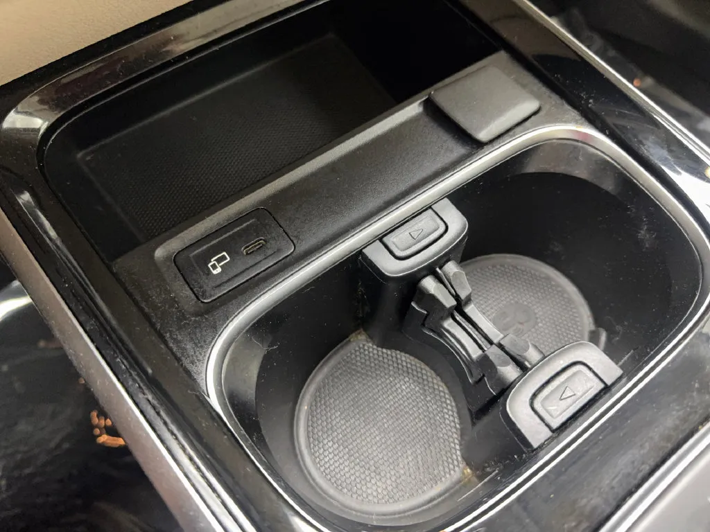 Mercedes-Benz GLB photo 72