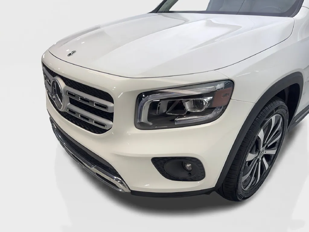 Mercedes-Benz GLB photo 18