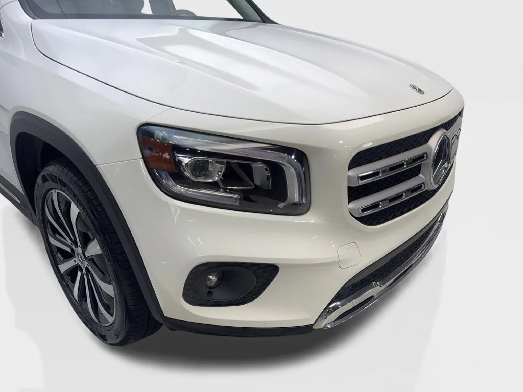 Mercedes-Benz GLB photo 19