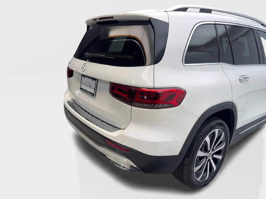 Mercedes-Benz GLB photo 20