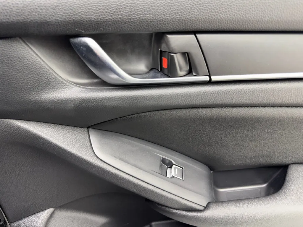 Honda Accord photo 45