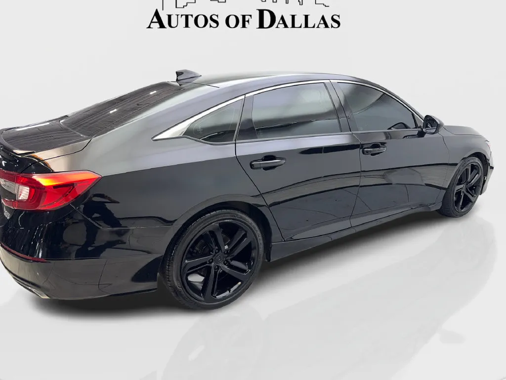 Honda Accord photo 15