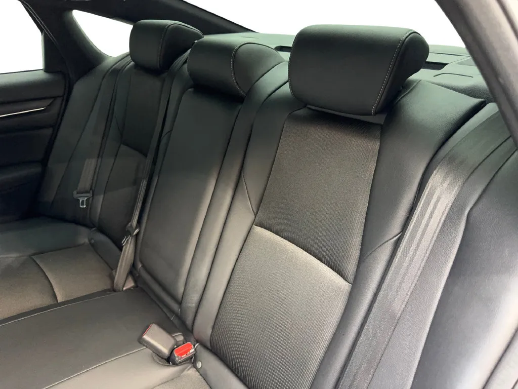 Honda Accord photo 36