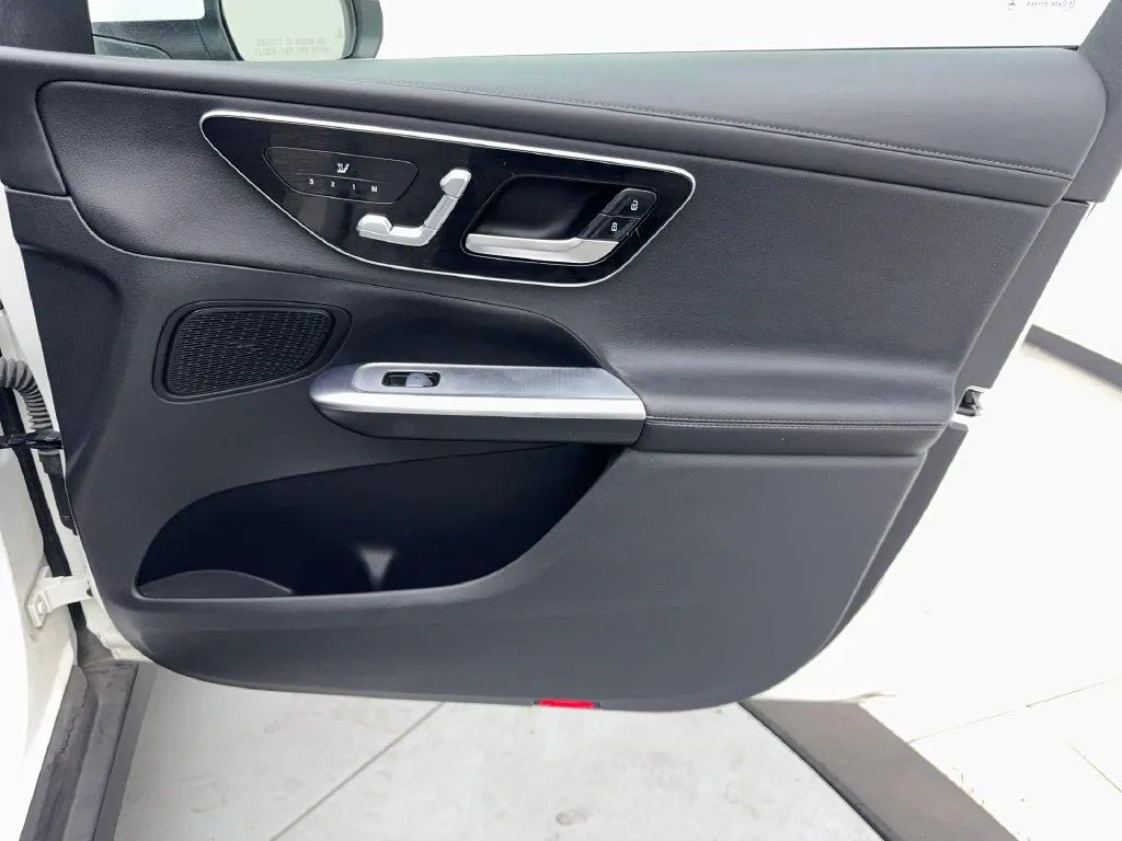 Mercedes-Benz GLC photo 47