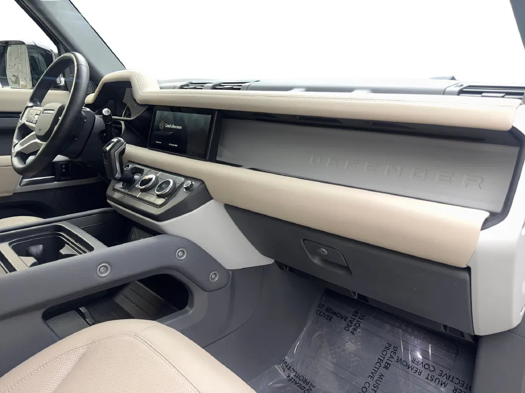 Land Rover Defender photo 54