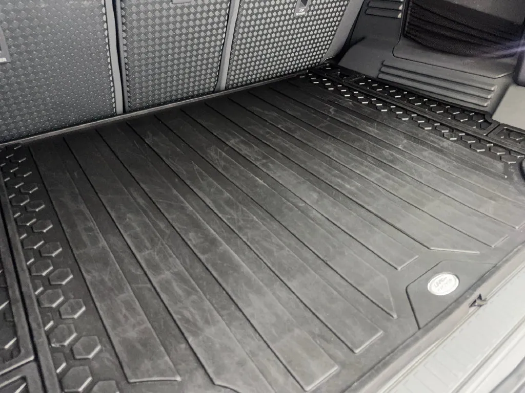 Land Rover Defender photo 82