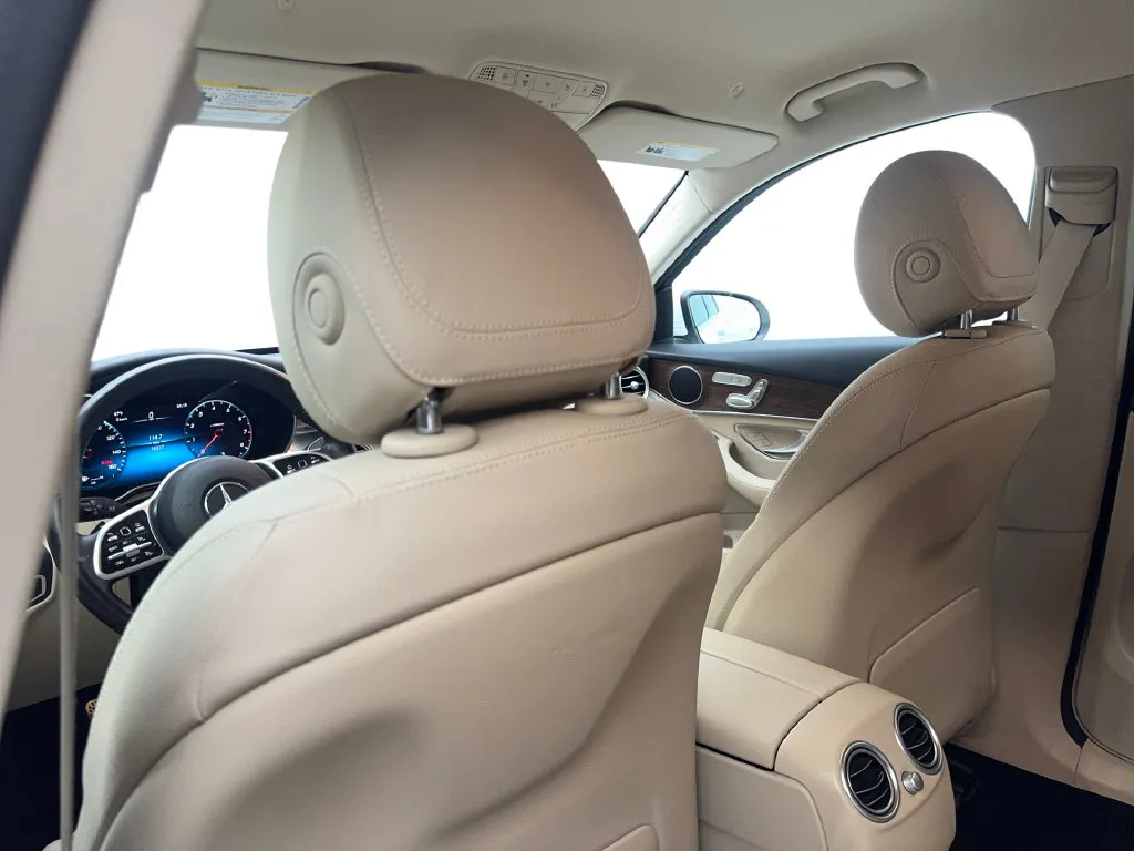Mercedes-Benz GLC photo 35