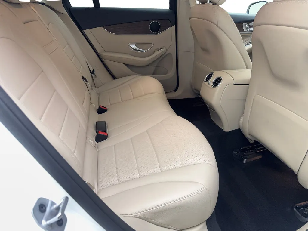 Mercedes-Benz GLC photo 39
