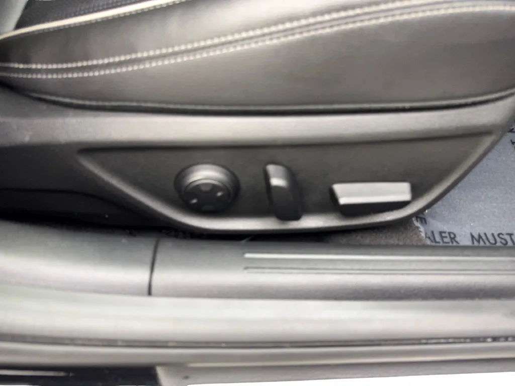 Genesis G70 photo 49