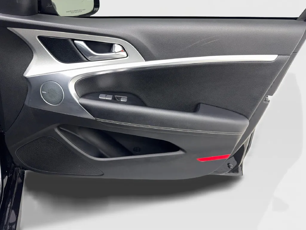 Genesis G70 photo 50