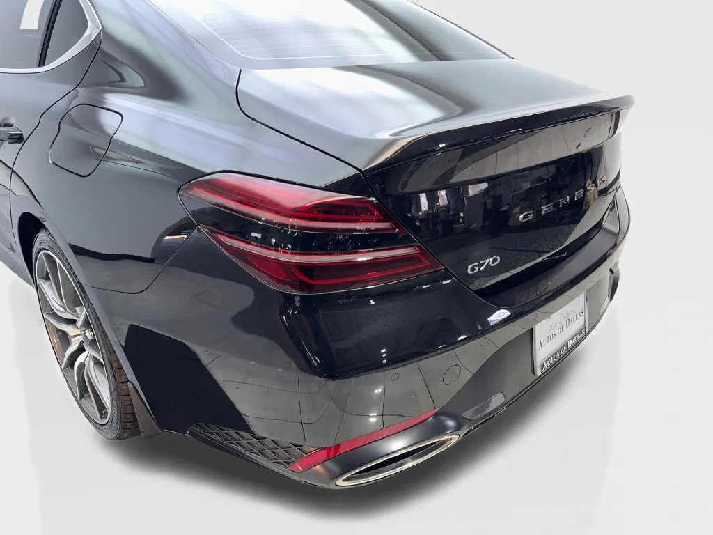 Genesis G70 photo 21