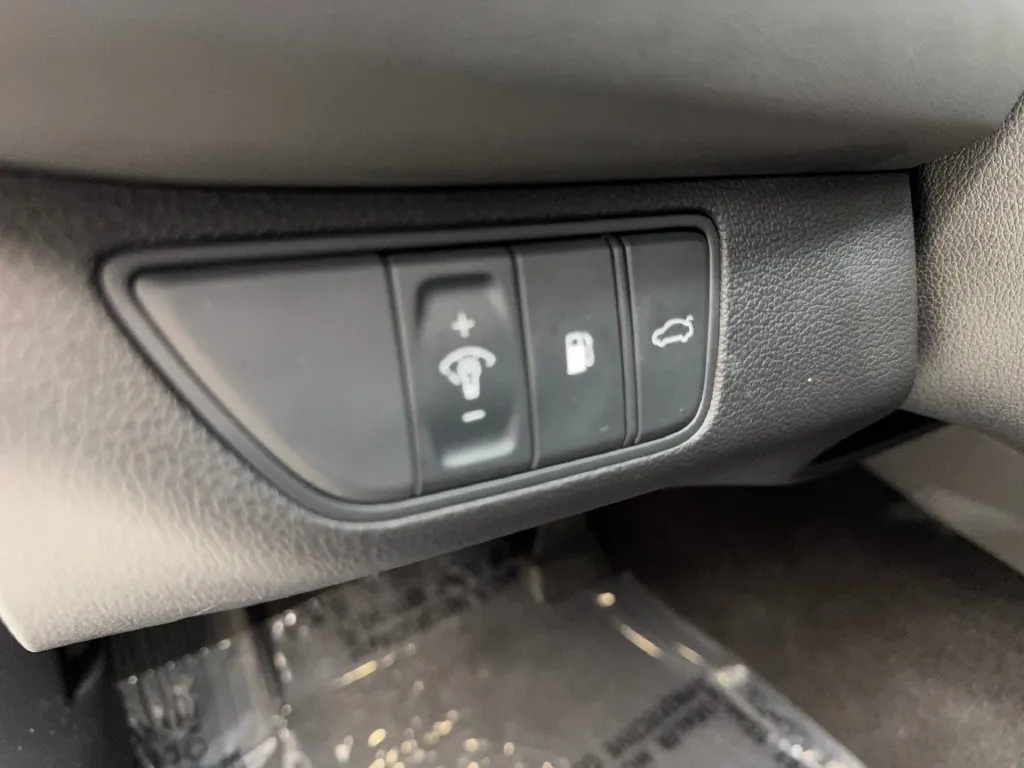 Genesis G70 photo 57