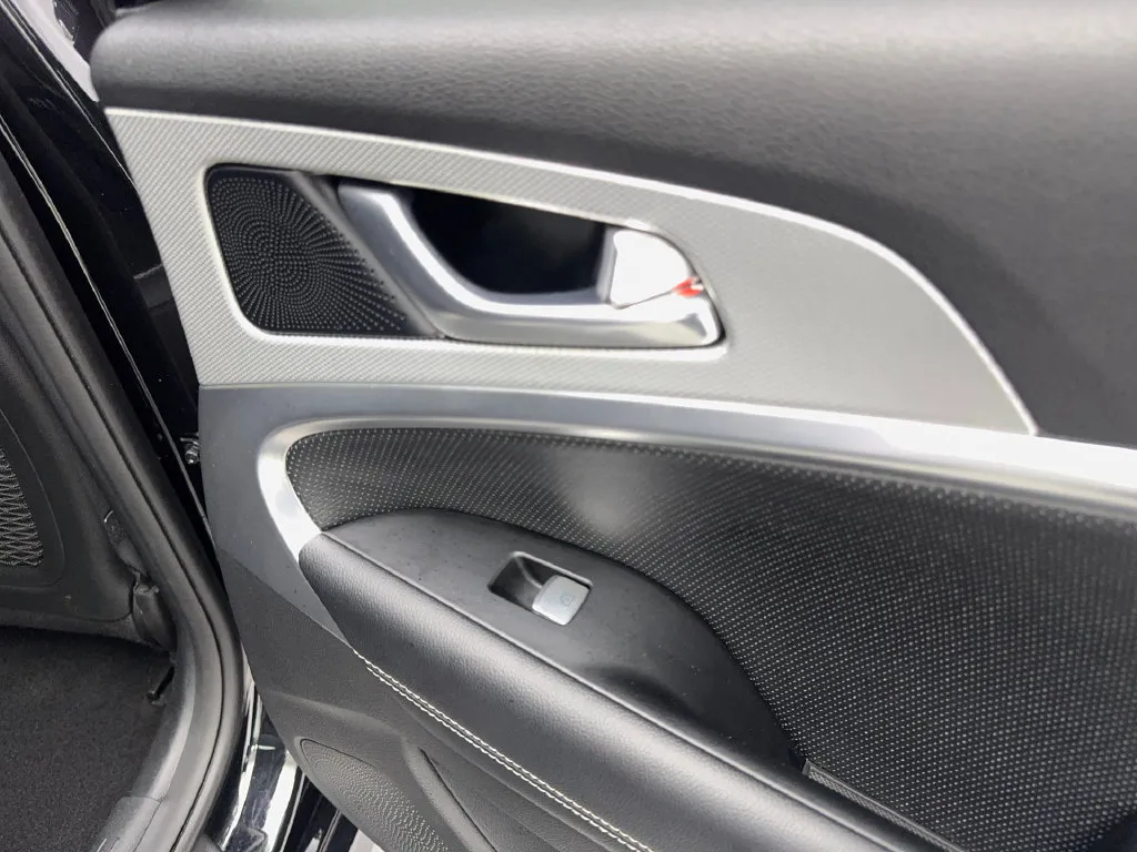 Genesis G70 photo 45