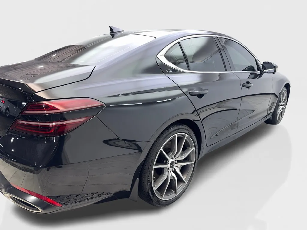 Genesis G70 photo 15