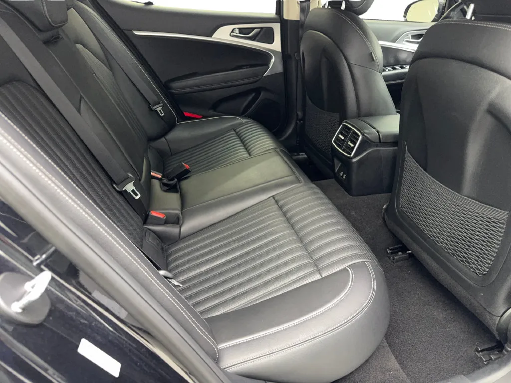 Genesis G70 photo 41