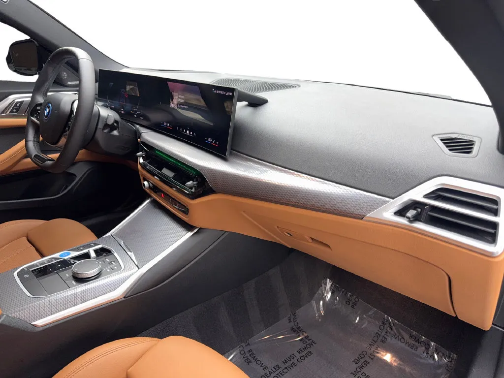 BMW i4 photo 55
