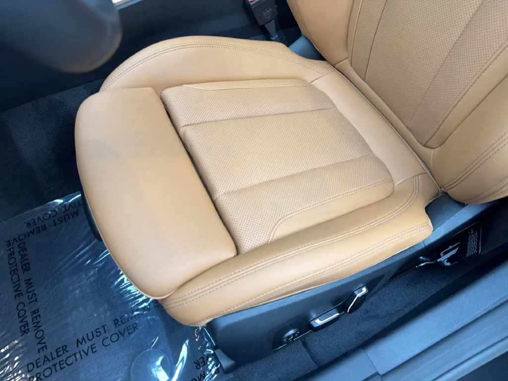 BMW i4 photo 32
