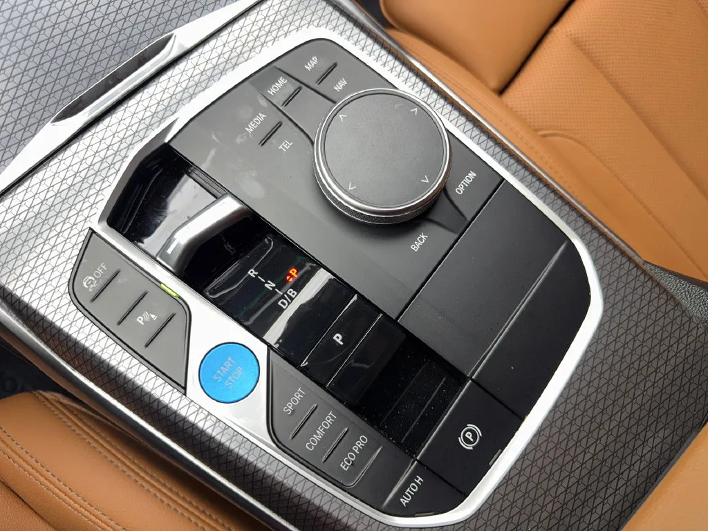 BMW i4 photo 72
