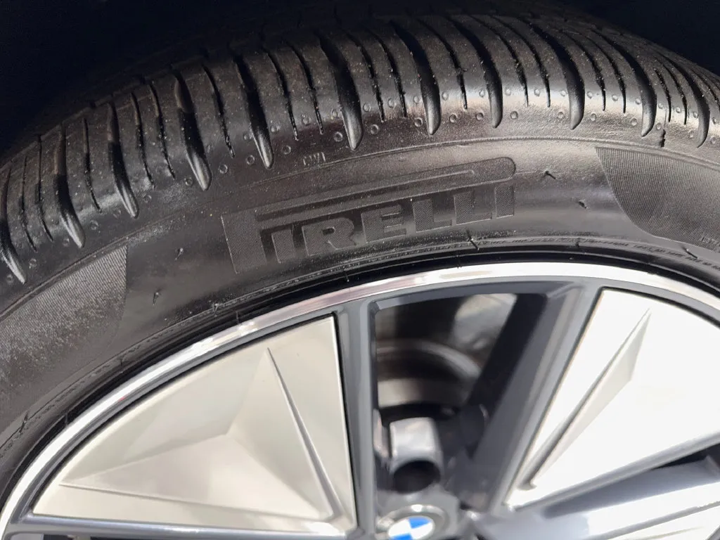 BMW i4 photo 91
