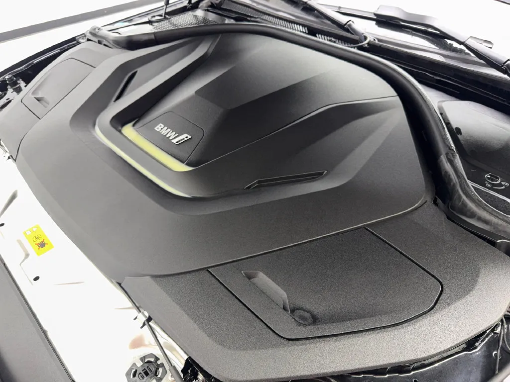 BMW i4 photo 78