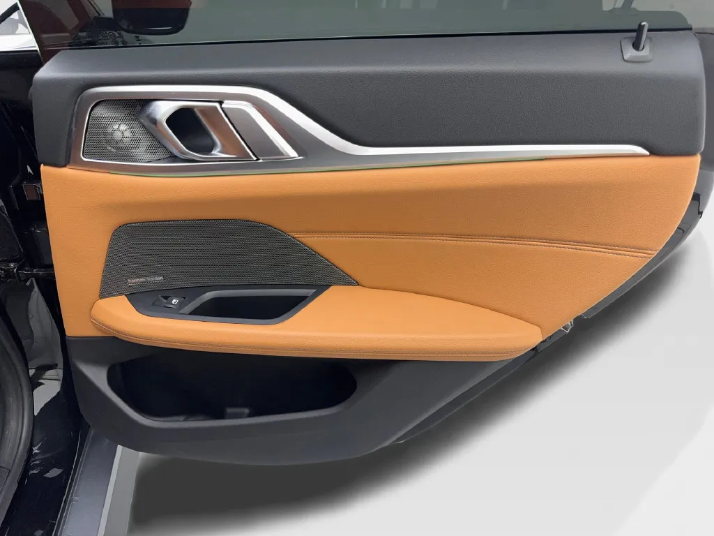 BMW i4 photo 45