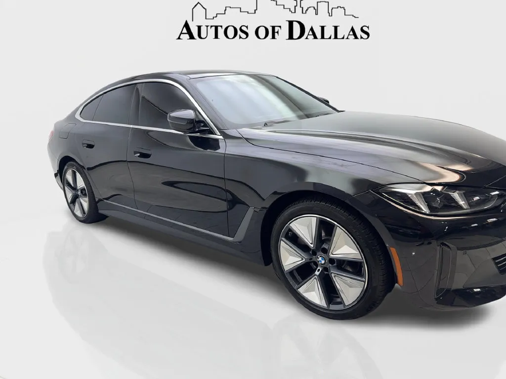 BMW i4 photo 14