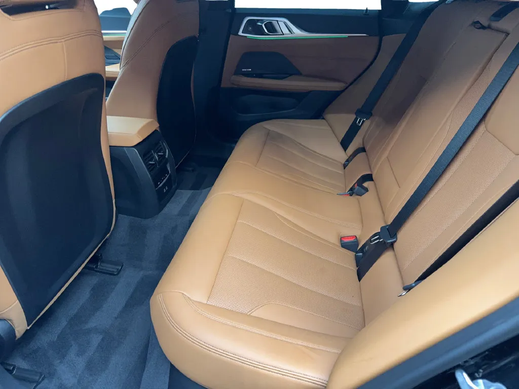 BMW i4 photo 36