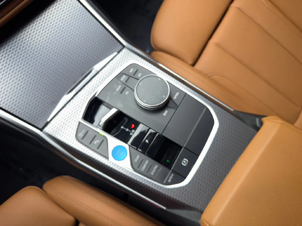 BMW i4 photo 71