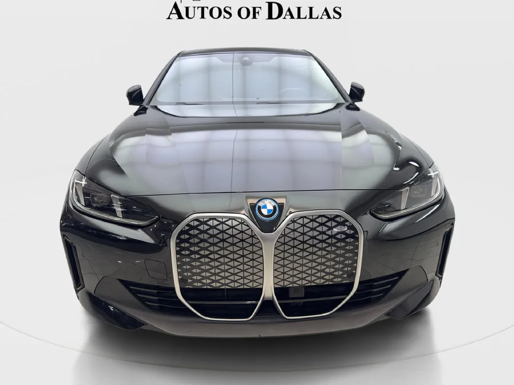 BMW i4 photo 4