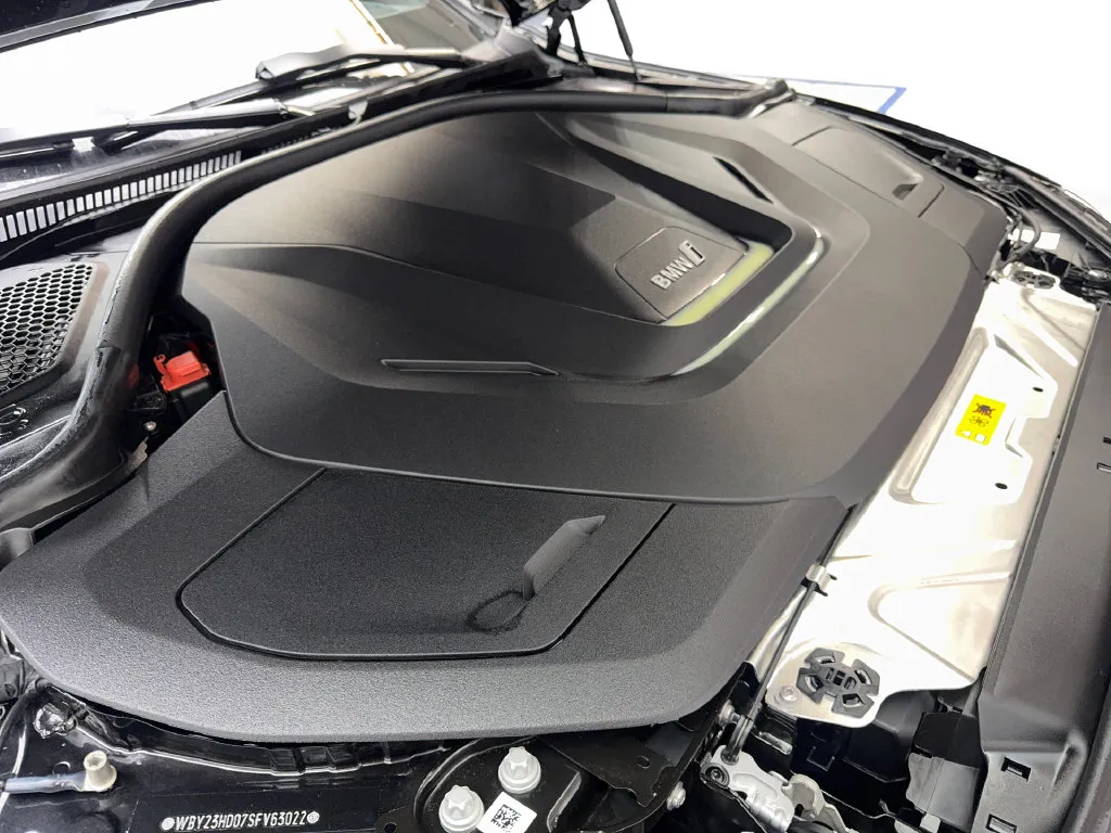 BMW i4 photo 80