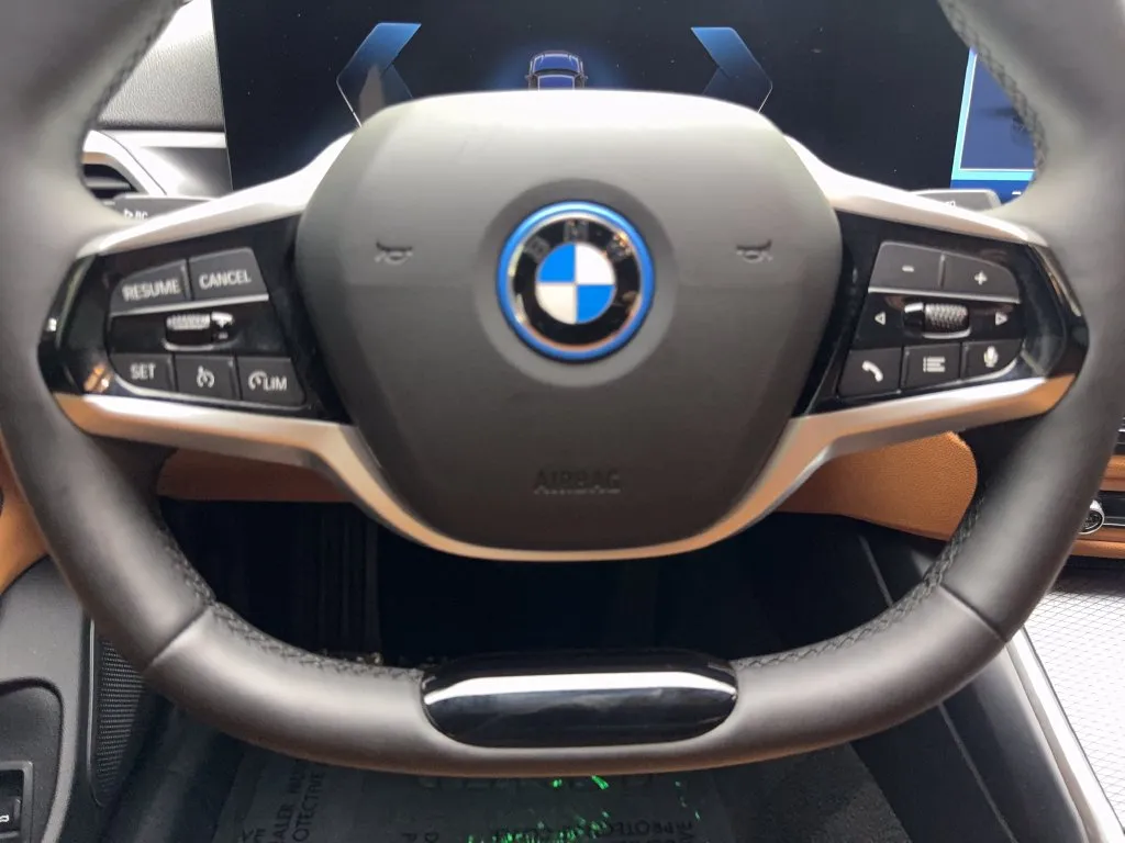 BMW i4 photo 60