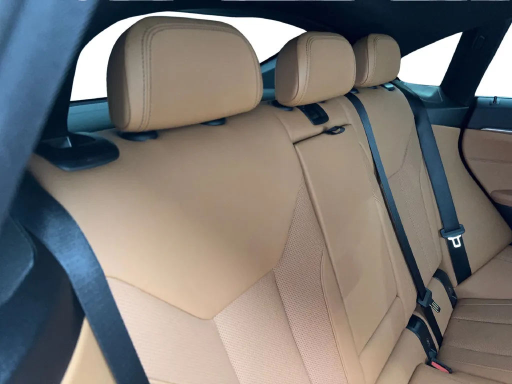 BMW i4 photo 43