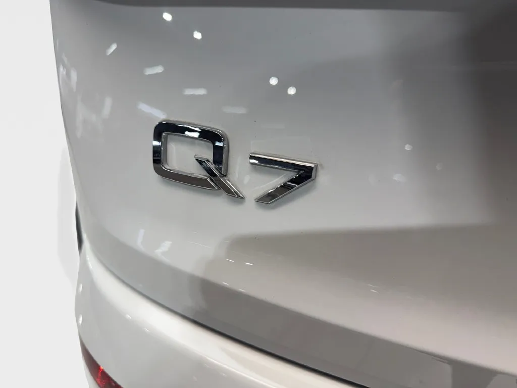 Audi Q7 photo 25