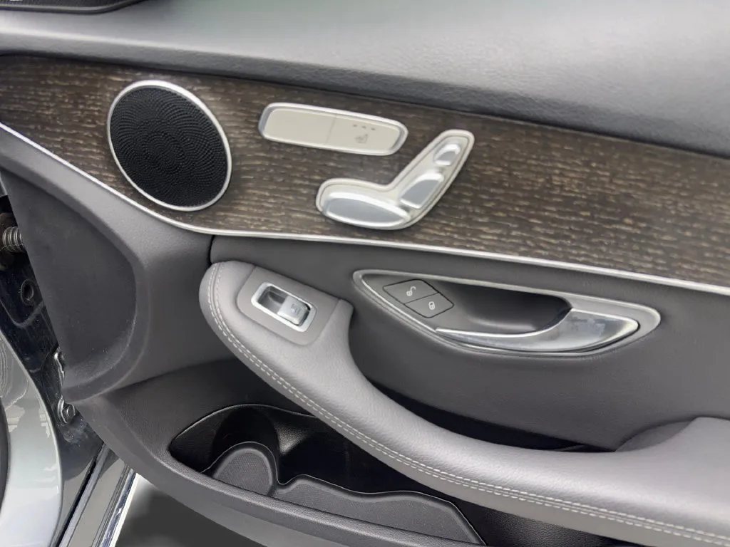 Mercedes-Benz C-Class photo 48