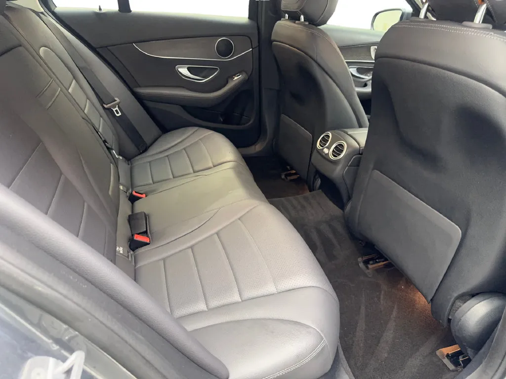 Mercedes-Benz C-Class photo 39