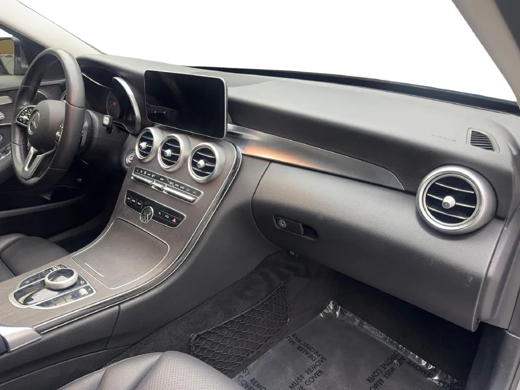 Mercedes-Benz C-Class photo 51