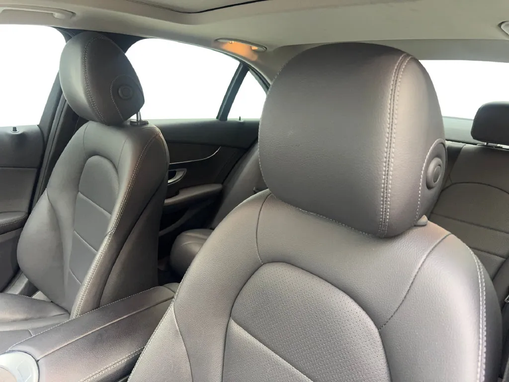 Mercedes-Benz C-Class photo 28