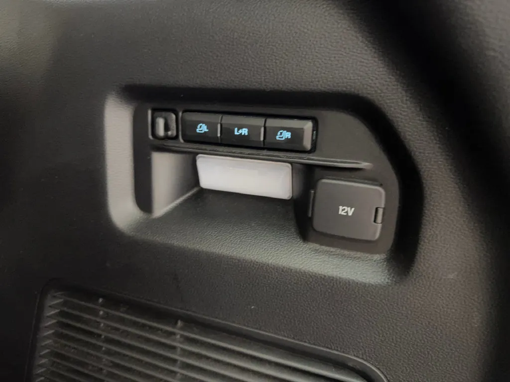 Ford Explorer photo 88