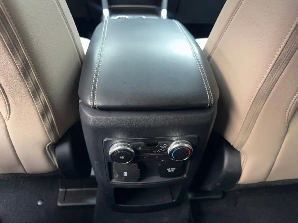 Ford Explorer photo 79