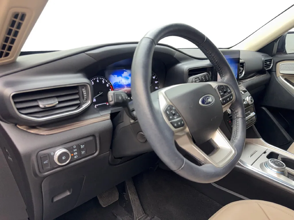 Ford Explorer photo 57