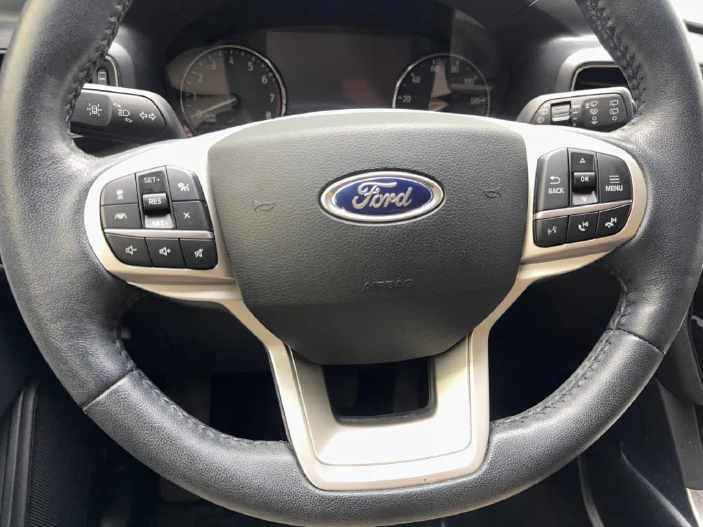 Ford Explorer photo 64