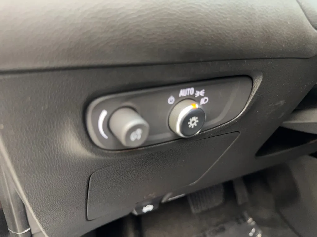 Buick Encore GX photo 56