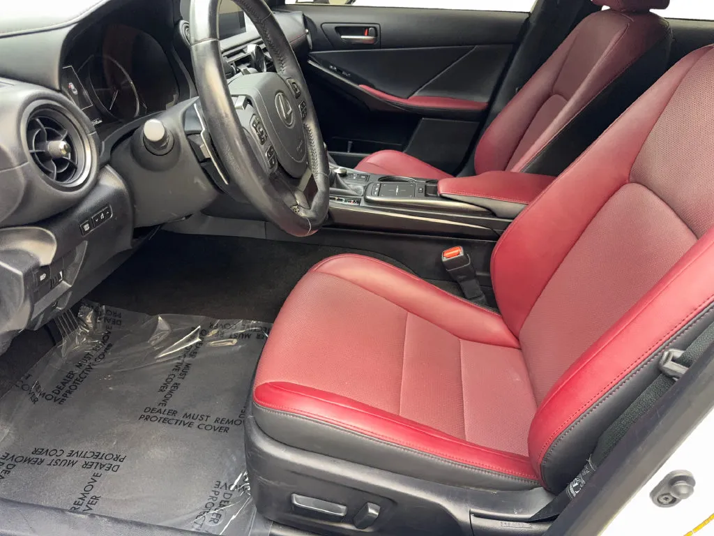 Lexus IS photo 28