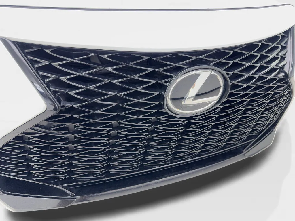 Lexus IS photo 27