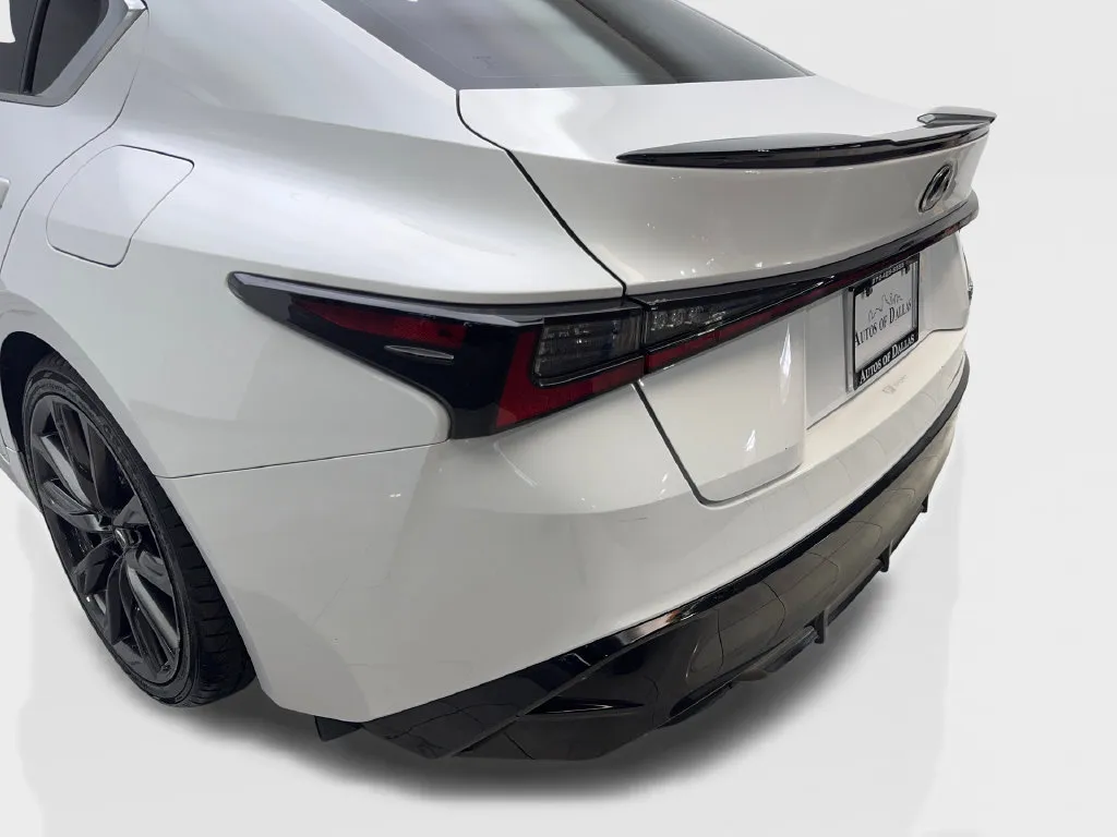 Lexus IS photo 21