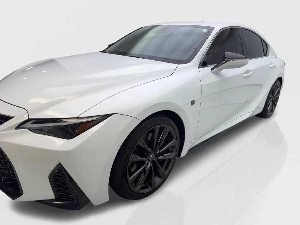 Lexus IS photo 12