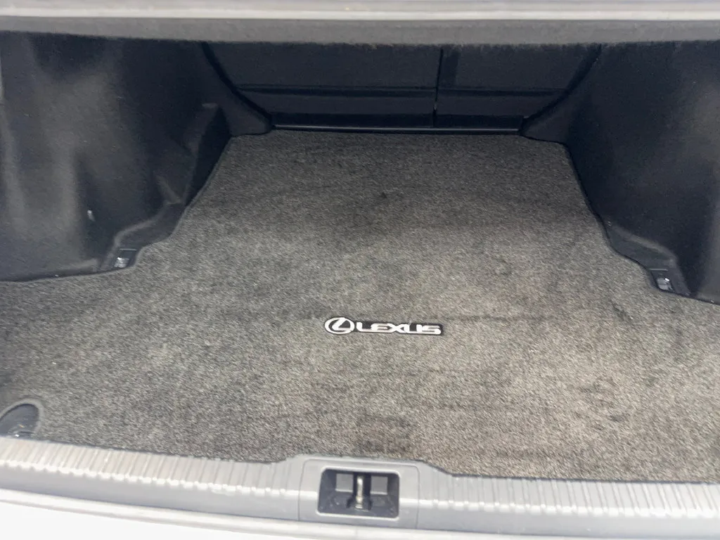 Lexus IS photo 82