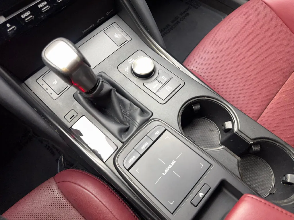 Lexus IS photo 70